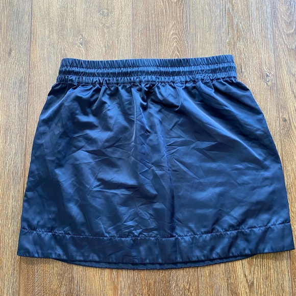 Closet clear out! Hunter for Target navy satin skirt M - Picture 3 of 7